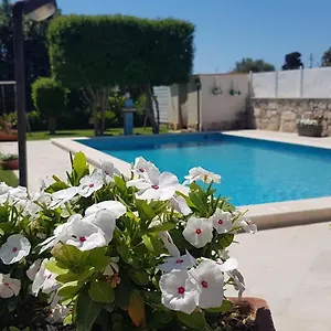 https://villa-sesife.sicilyhotelsitaly.net