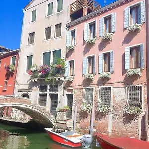 Bed and breakfast 3749 Pontechiodo, Venecia